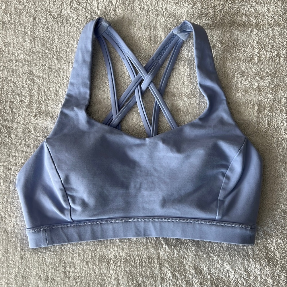 Lululemon woman’s sports bra